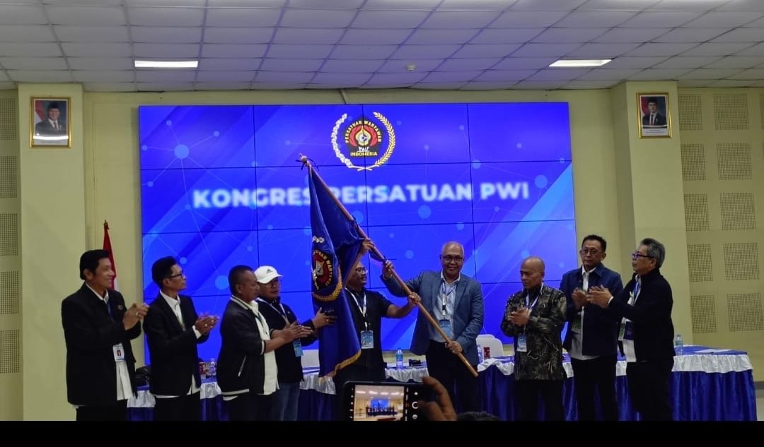 Akhmad Munir resmi menjadi Ketua Umum PWI Pusat Hasil dari Kongres Persatuan PWI di (BPPTIK) Komdigi, Cikarang Jawa Barat