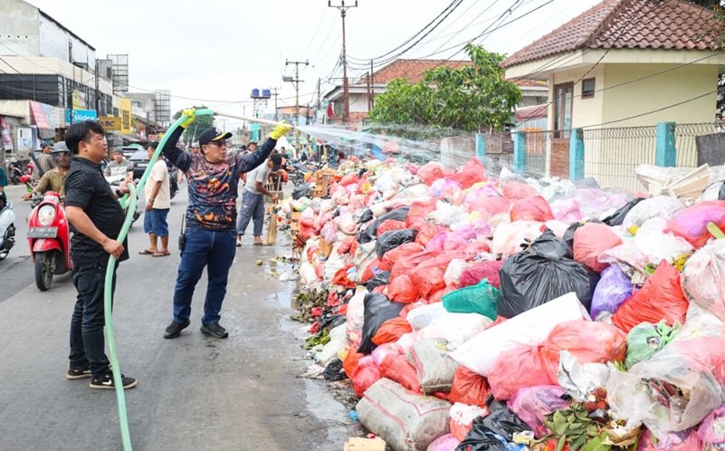 Tangsel Dikepung Sampah, Pemkot Tak Berdaya ?